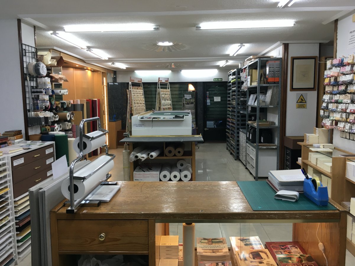 BAILE MATERIAL DE ENCUADERNACIÓN